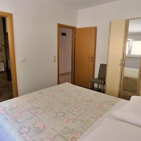 Apartments Zvone 오미스 외부 사진