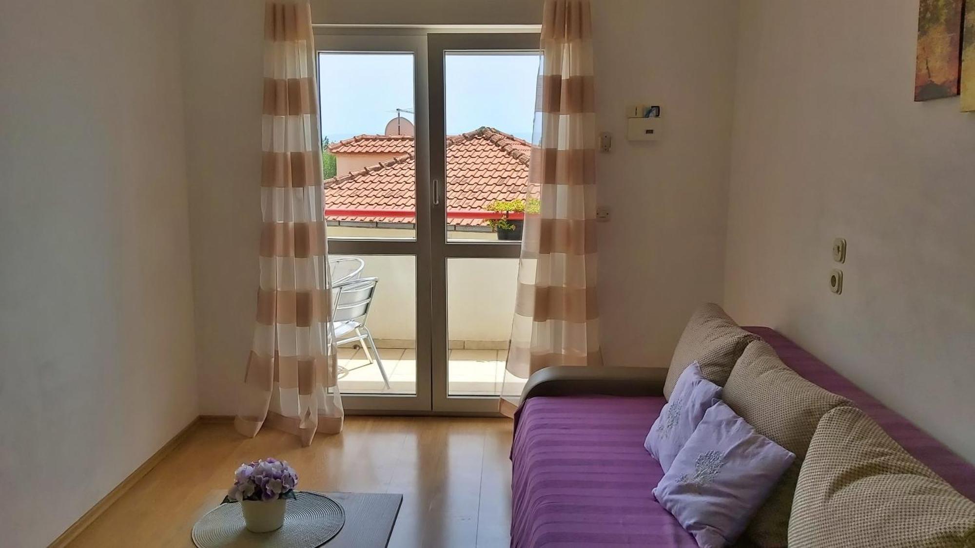 Apartments Zvone 오미스 객실 사진