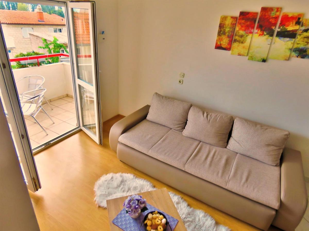 Apartments Zvone 오미스 외부 사진